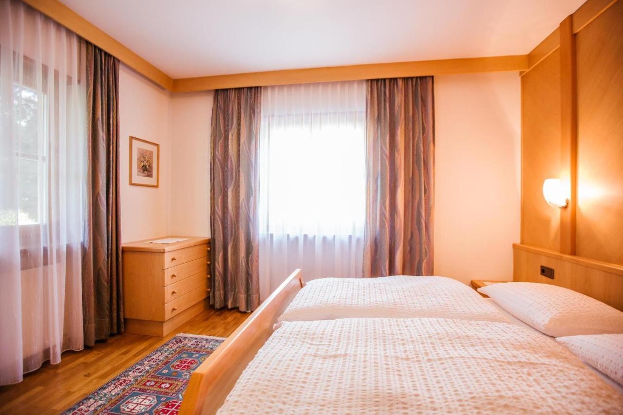Mayr Apartments Plaus Luaran gambar
